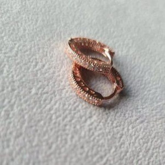 PANDORA fresh water cultured pearl baroque hoop huggie earrings - Picture 2 of 5